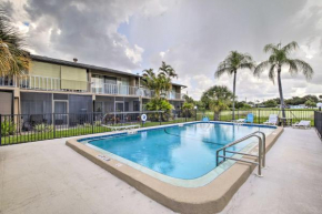 Condo with Pool Access Less Than 4 Miles to Siesta Key Beach